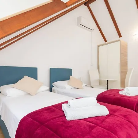 Peruzovic 1 3* Split