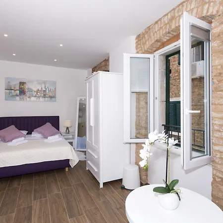 Casa de hóspedes Peruzovic 1 3*