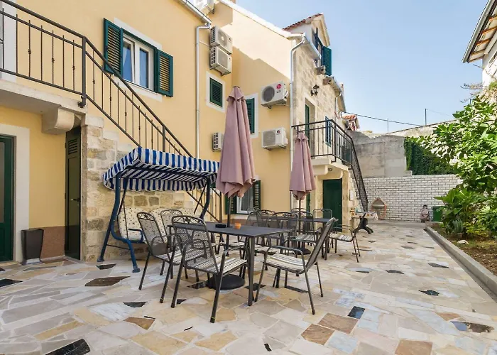 Peruzovic 1 Гостевой дом