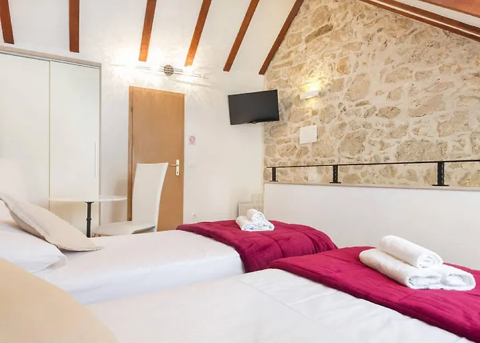 Peruzovic 1 3* Сплит