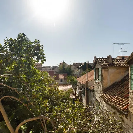 Peruzovic 1 Guest house Split